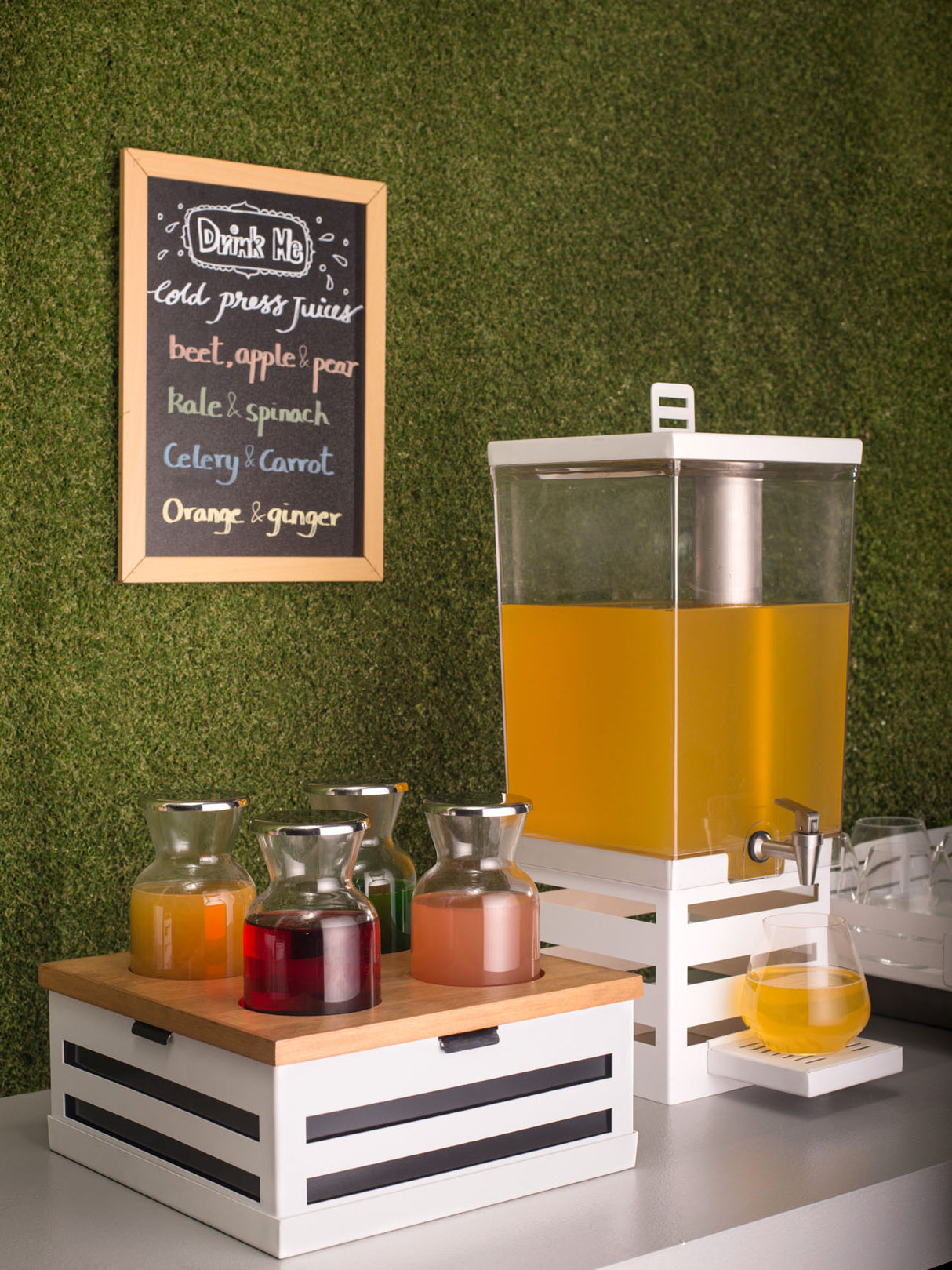 Crate White Finish Beverage Station with 4 Bottels